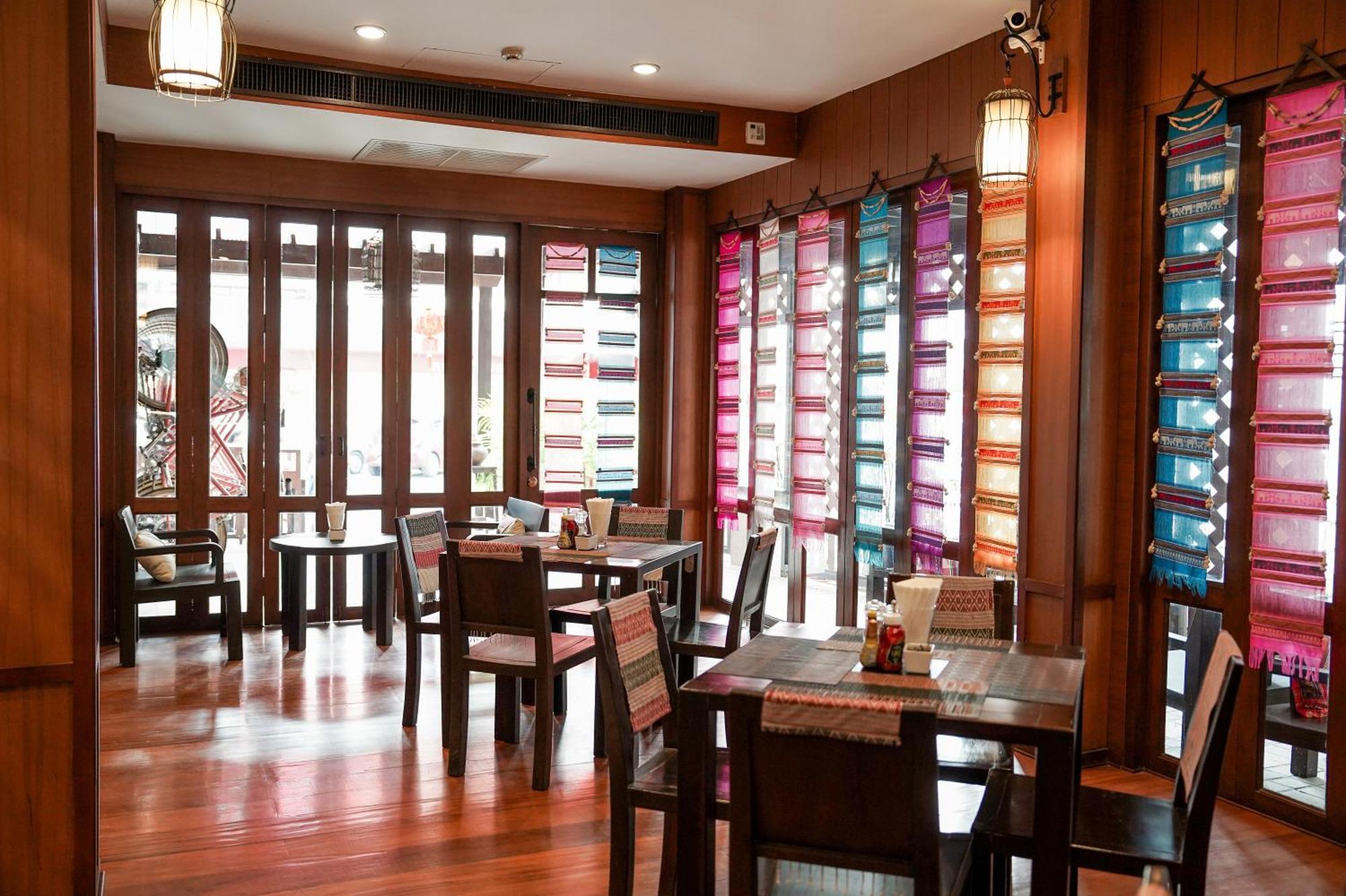 Pukha Nanfa Hotel Ngoại thất bức ảnh
